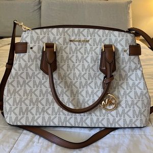 Michael Kors Lynn Vanilla Logo Satchel Bag